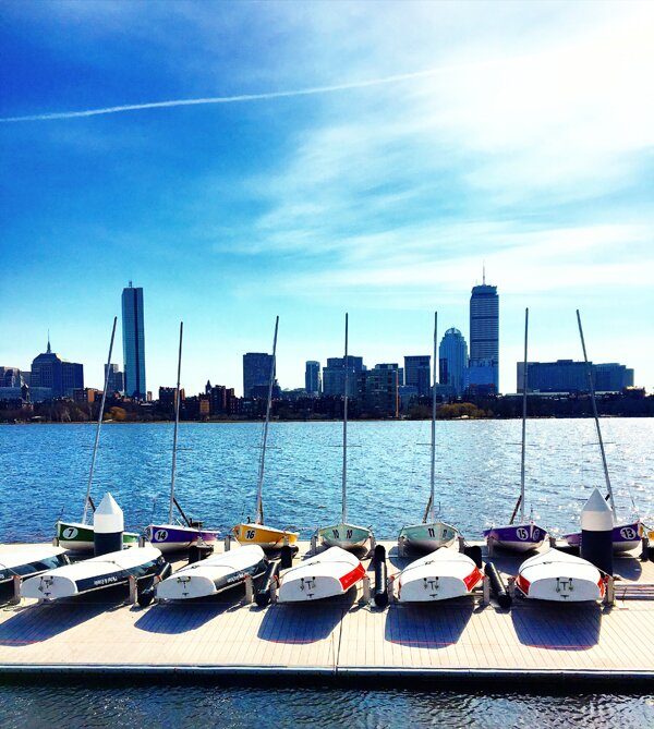 charles-river-boats-skyline