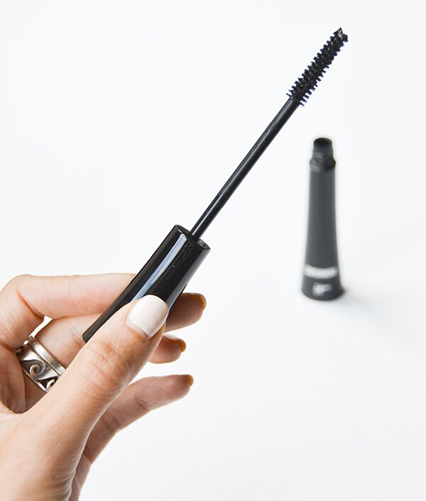 IT-Cosmetics-Superhero-Mascara-review