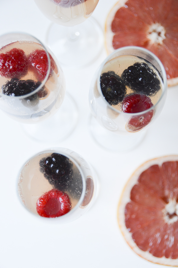 Grapefruit Mimosas With Frozen Berries Giveaway Pumps Iron