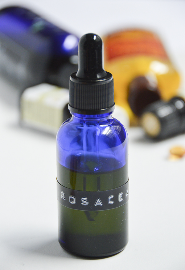 Facial Oil for Rosacea: DIY Essential Oil Blend - learn how to make a facial oil for rosacea that's best for YOUR skin. #rosacea #essentialoils #aromatherapy #skincare