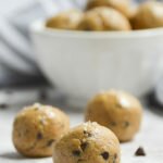 Peanut Butter Chocolate Chip Protein Bites - Just 5 ingredients in these sweet and salty pb choc chip protein bites. #snackrecipe #proteinbites #peanutbutter #chocolatechip